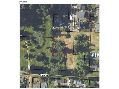 N P ST Cottage Grove OR 97424