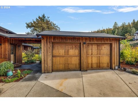 A home in Mosier