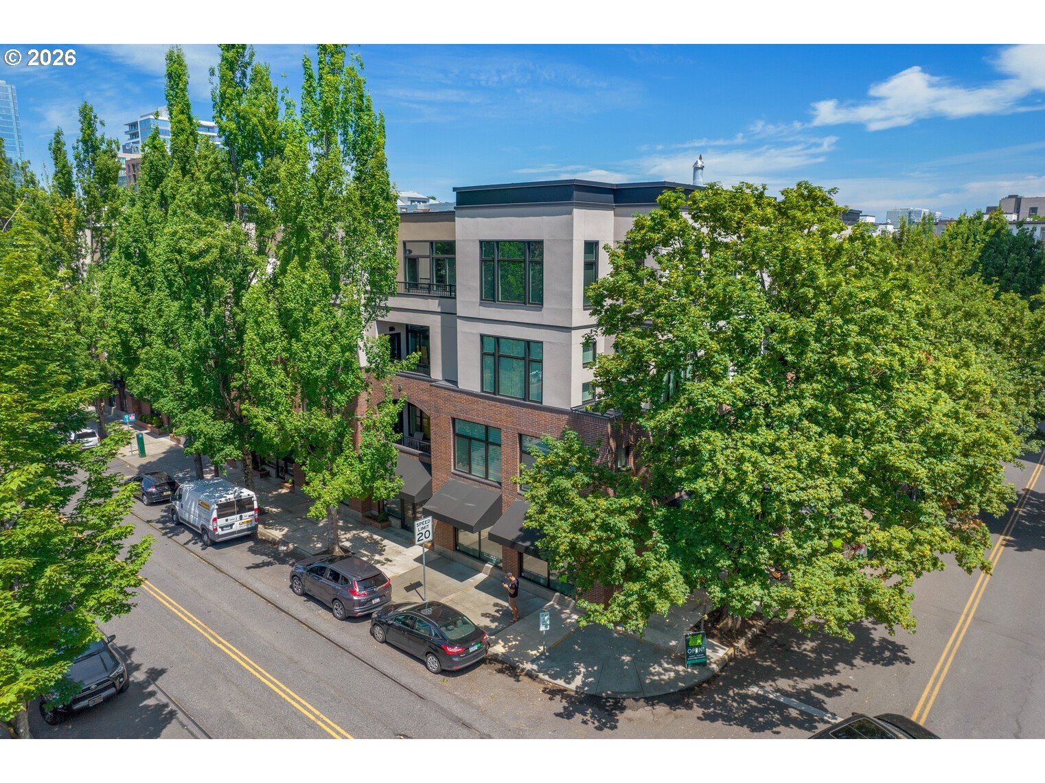 618 NW 12TH AVE 303