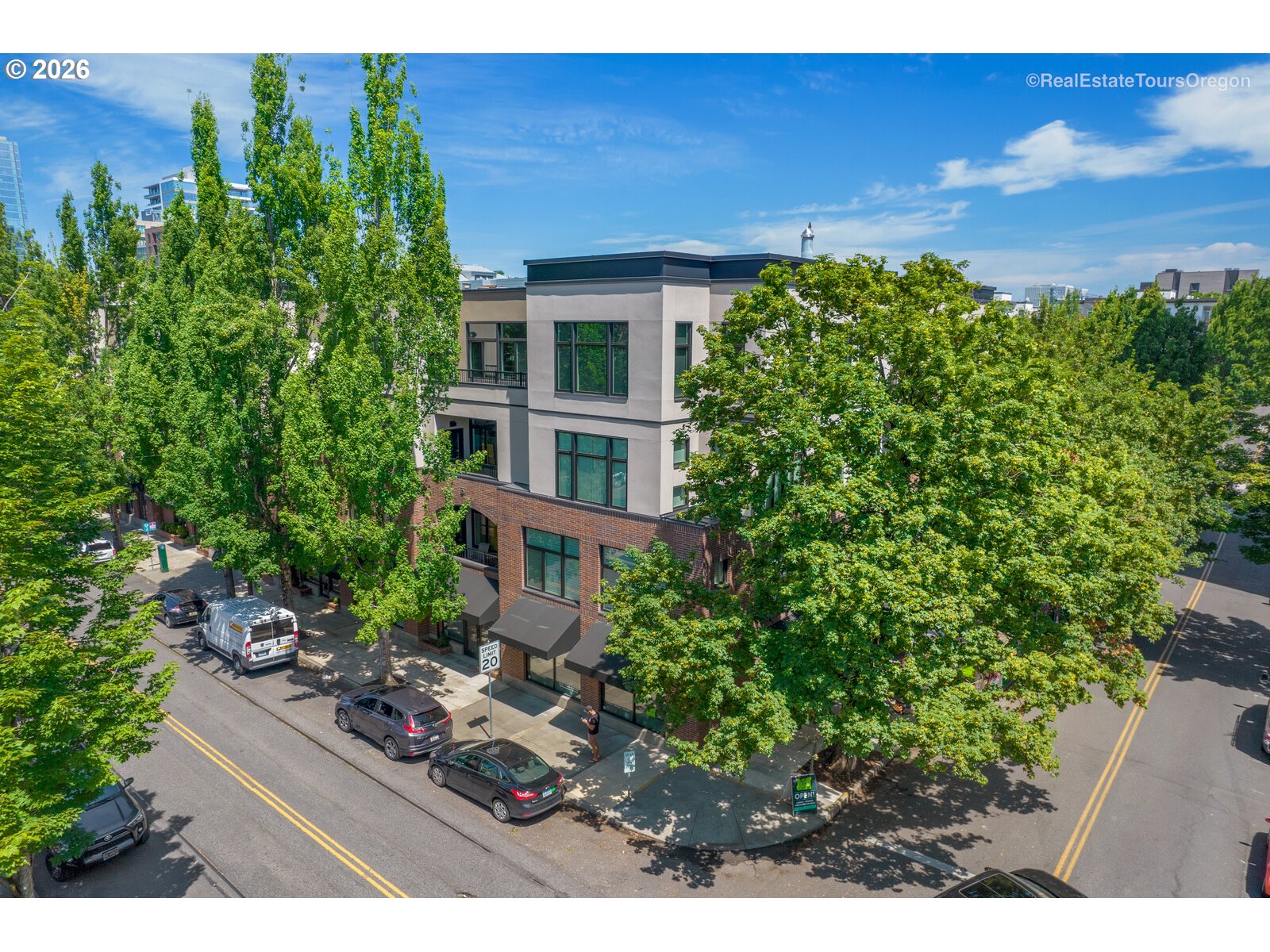 618 NW 12TH AVE 303