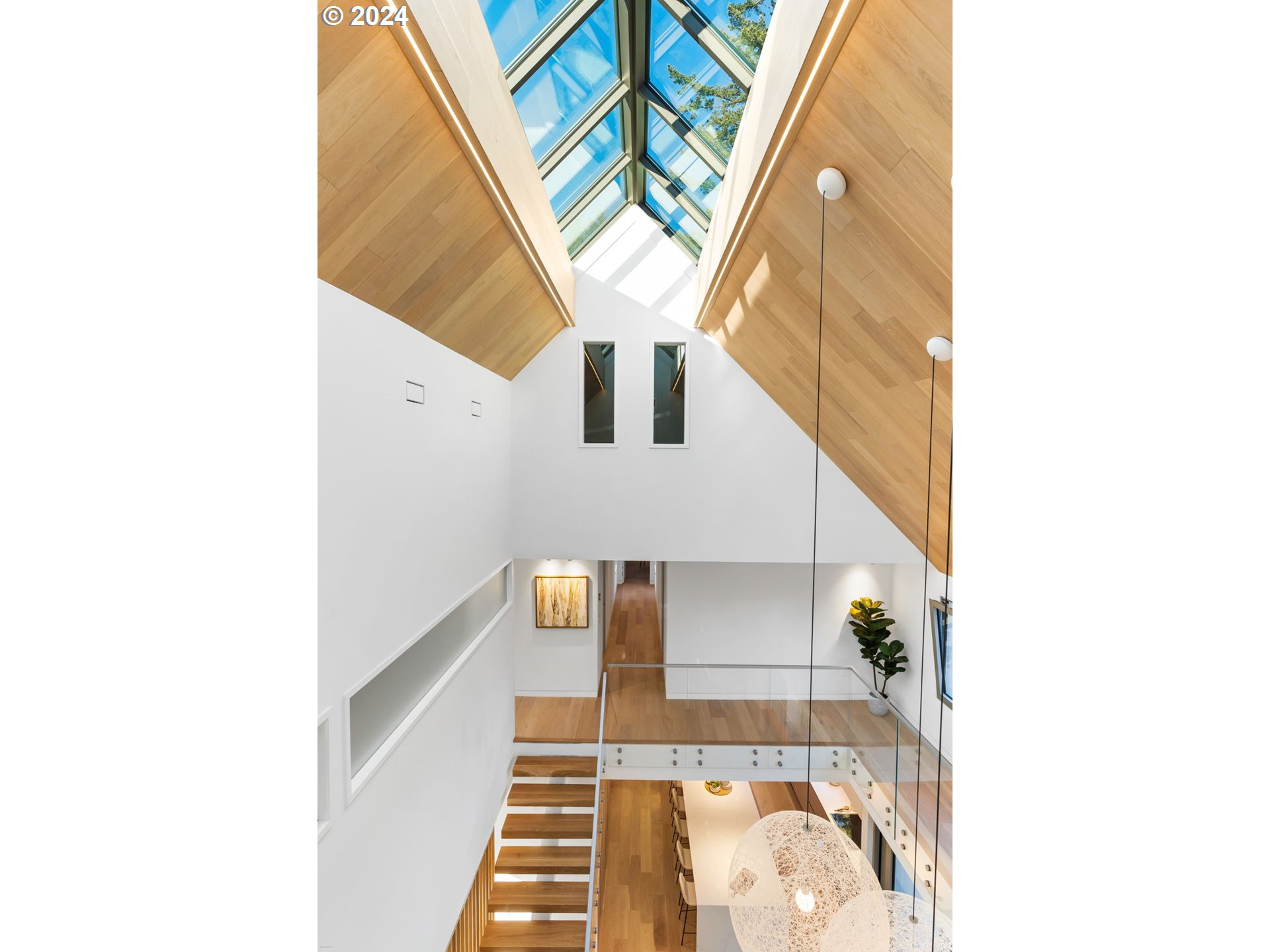 948 S PALATINE HILL RD