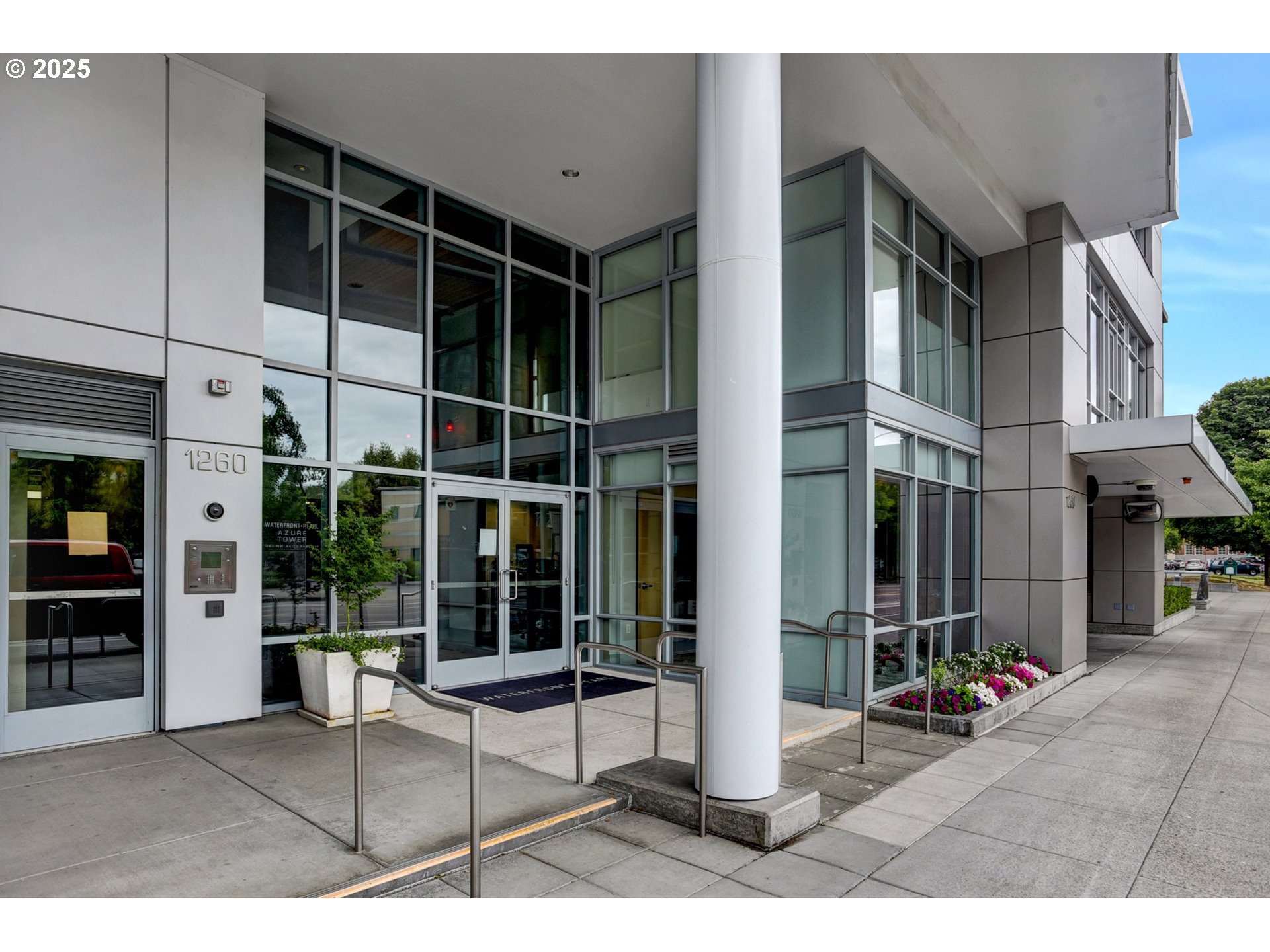 1260 NW NAITO PKWY 103