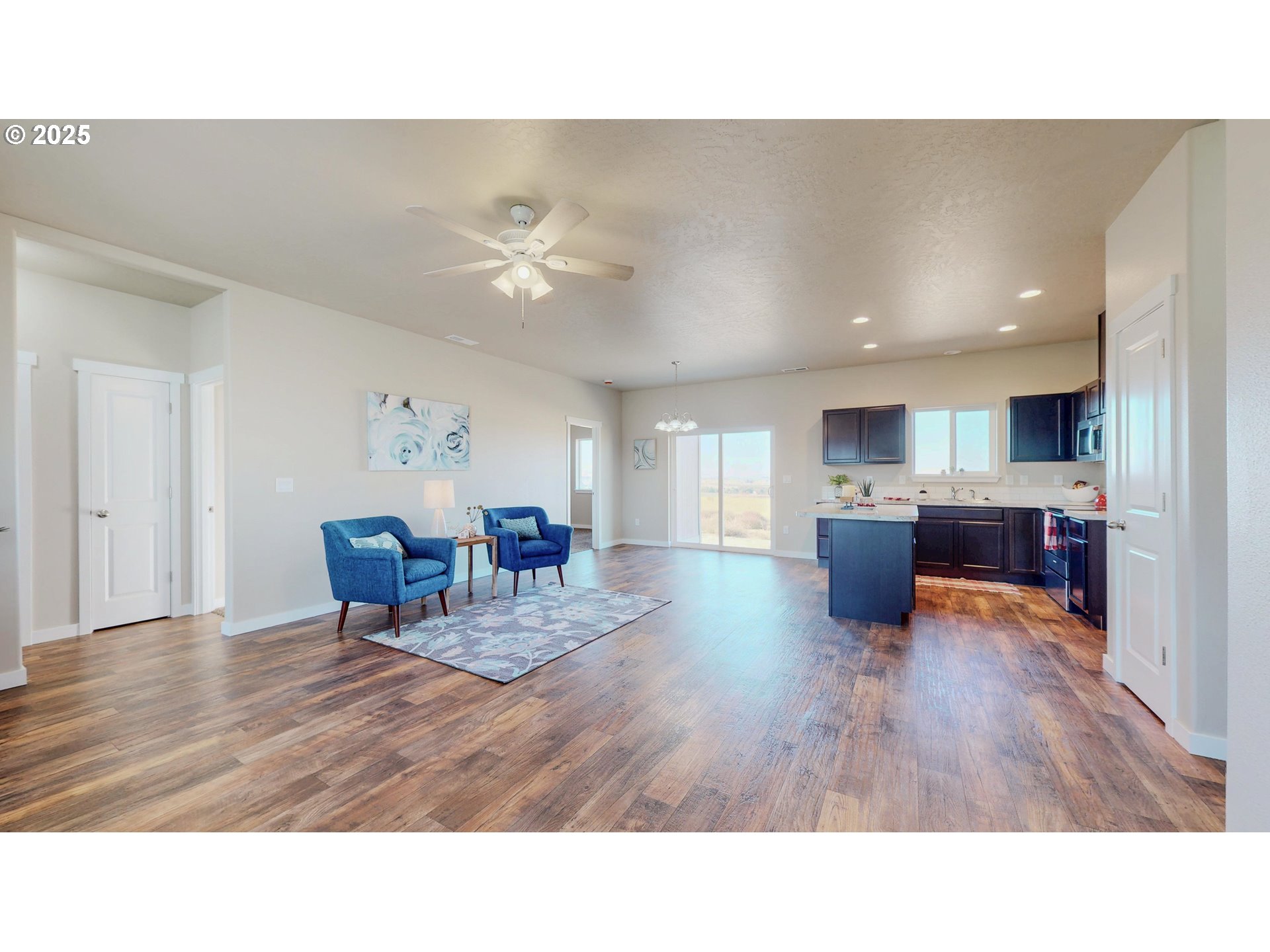 305 ROSALYNN DR