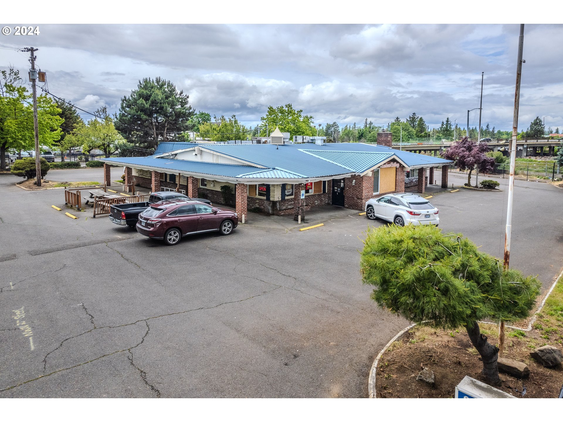 1411 NE 82ND AVE