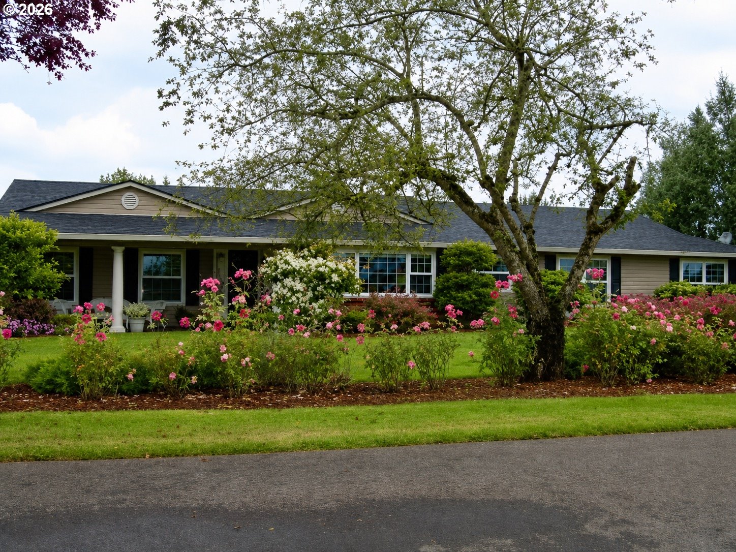 6090 Hwy 211