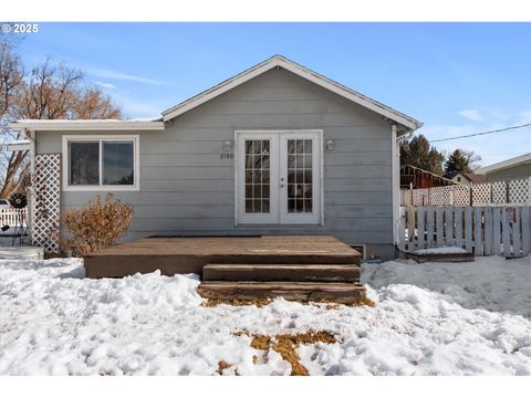 A home in Baker City