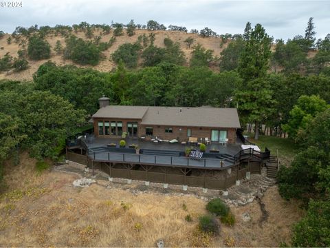 A home in The Dalles