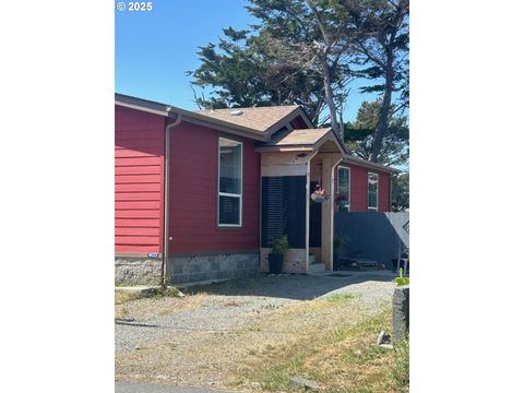 94223 1ST ST Gold Beach OR 97444