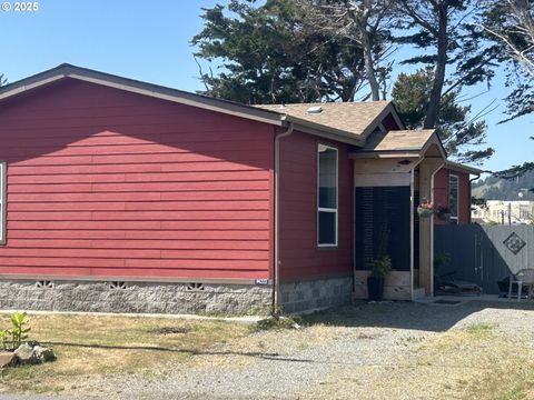 94223 1ST ST Gold Beach OR 97444