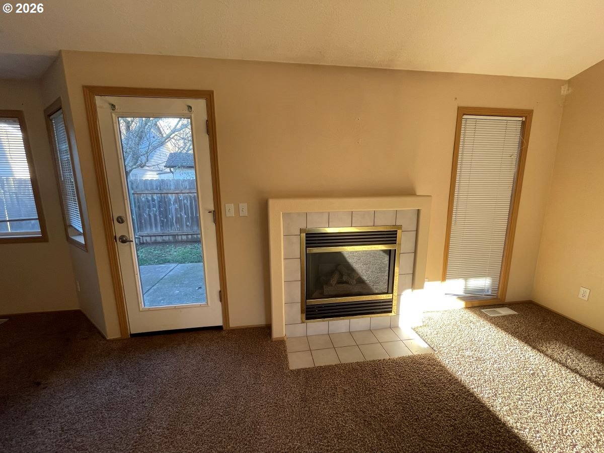 2456 CONNEMARA CT SE