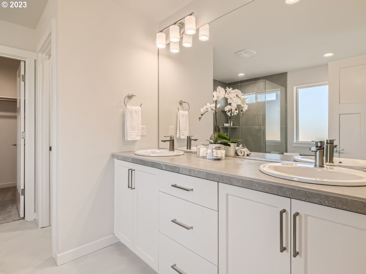 Sherwood, Oregon 97140, United States, 5 Bedrooms Bedrooms, ,3 BathroomsBathrooms,Residential,Pending,21261