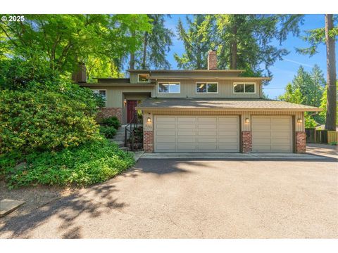 2308 SUMMIT DR Lake Oswego OR 97034