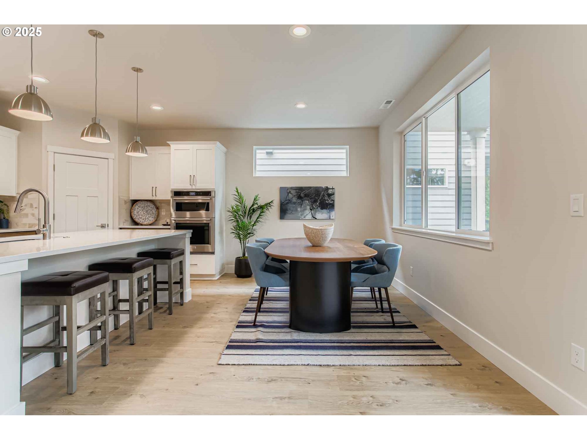 Beaverton, Oregon 97007, United States, 5 Bedrooms Bedrooms, ,4 BathroomsBathrooms,Residential,Active,140362