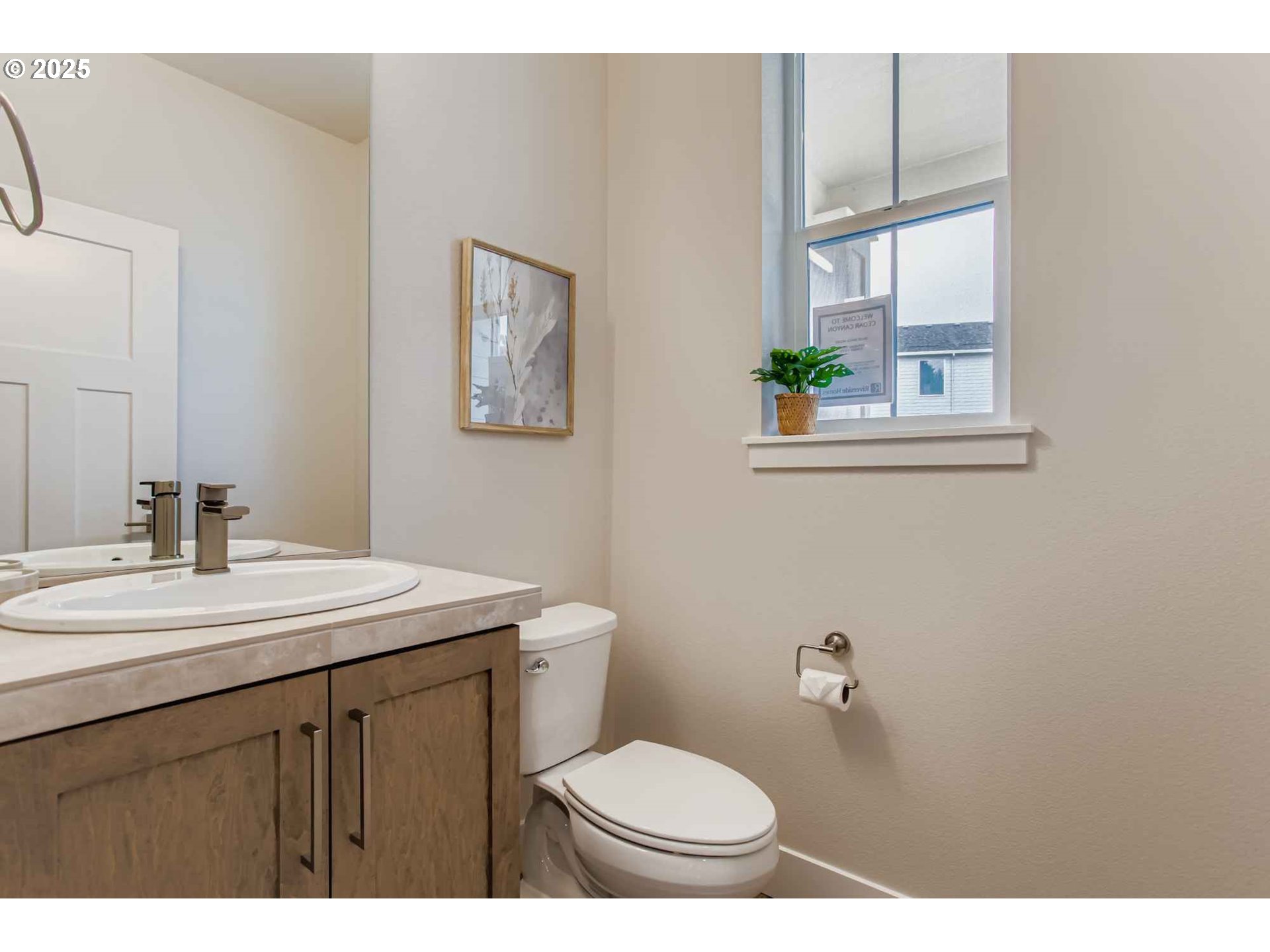 Beaverton, Oregon 97007, United States, 5 Bedrooms Bedrooms, ,4 BathroomsBathrooms,Residential,Active,140362