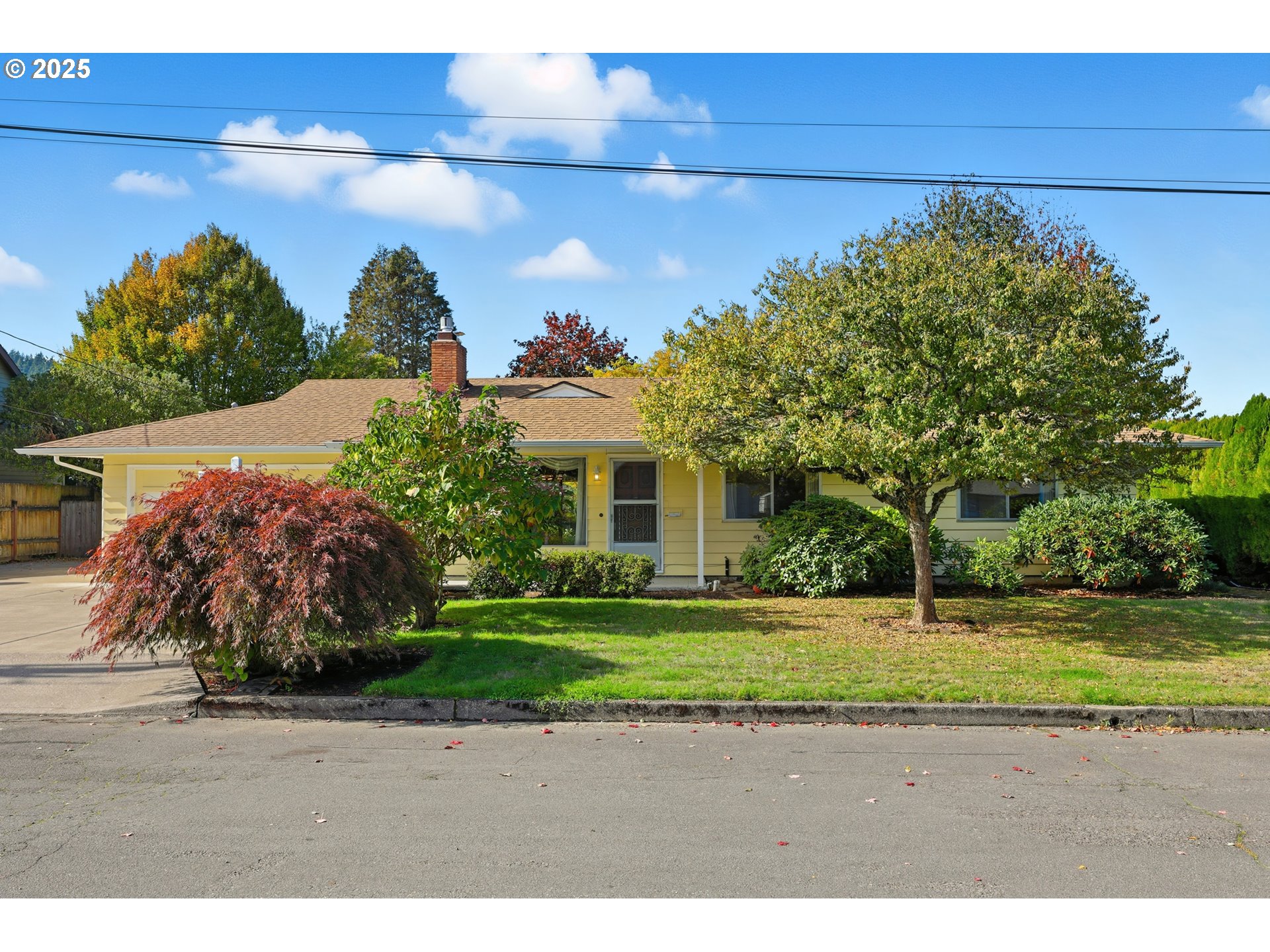 245 SE JUNIPER AVE