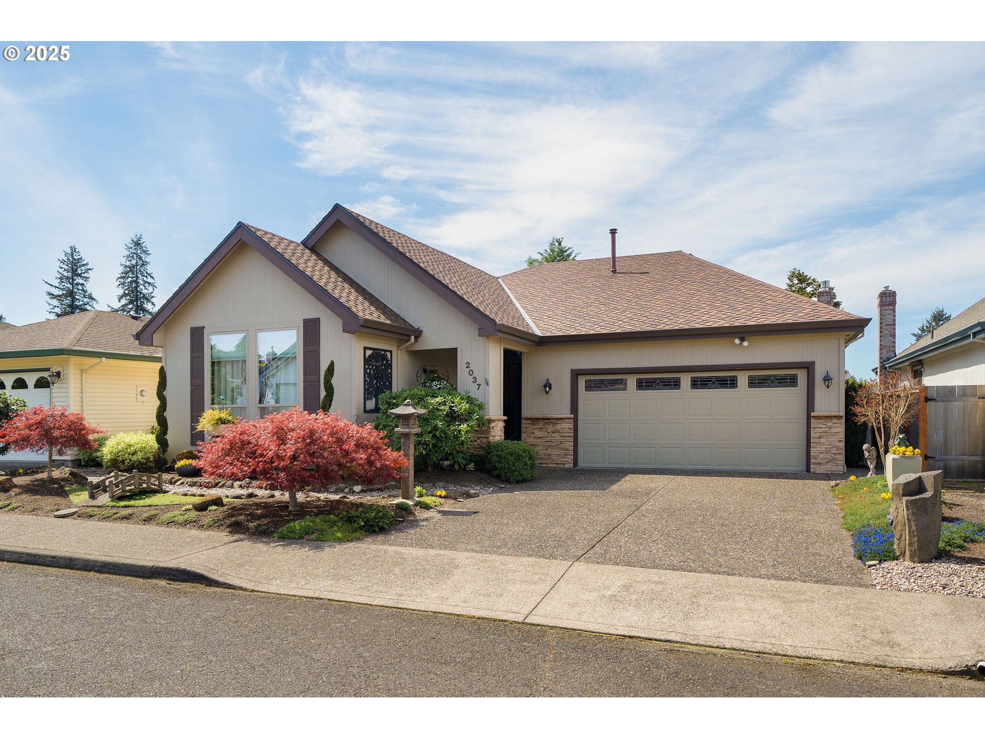 2037 NE 158TH PL