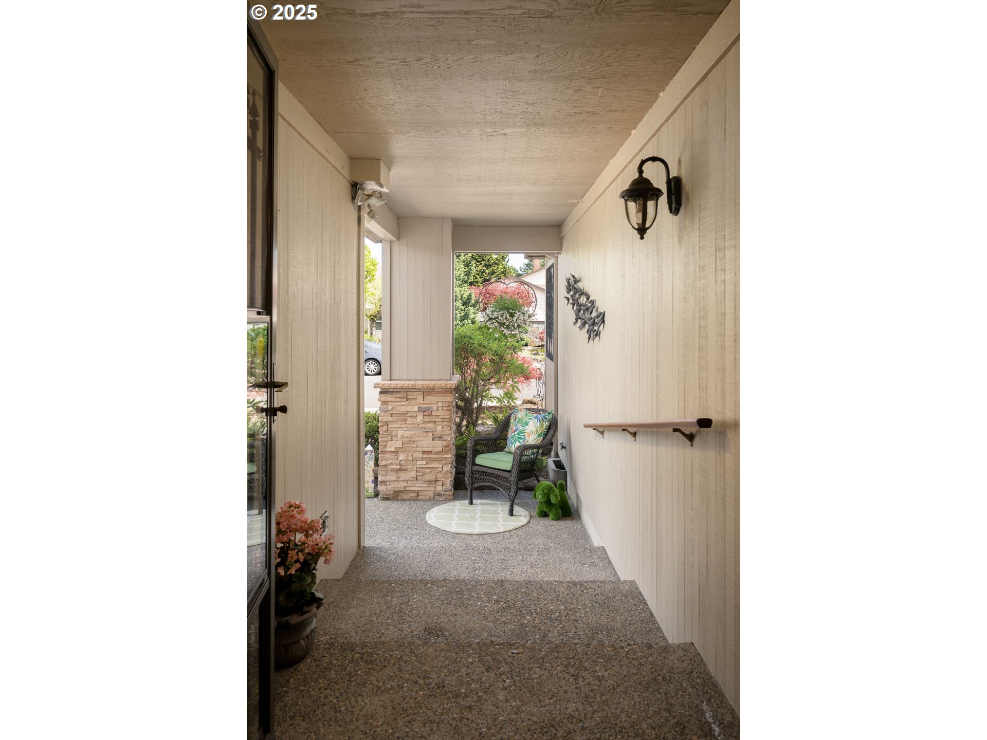 2037 NE 158TH PL