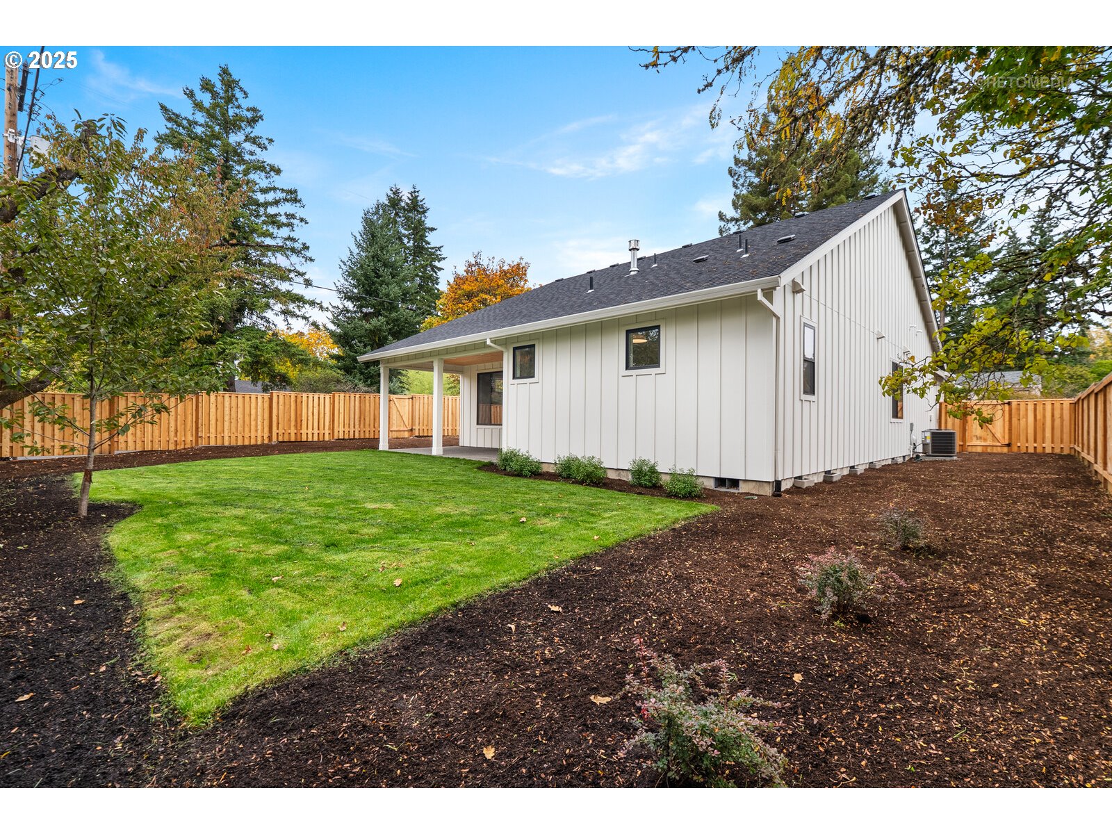 Portland, Oregon 97225, United States, 3 Bedrooms Bedrooms, ,2 BathroomsBathrooms,Residential,Active,237729