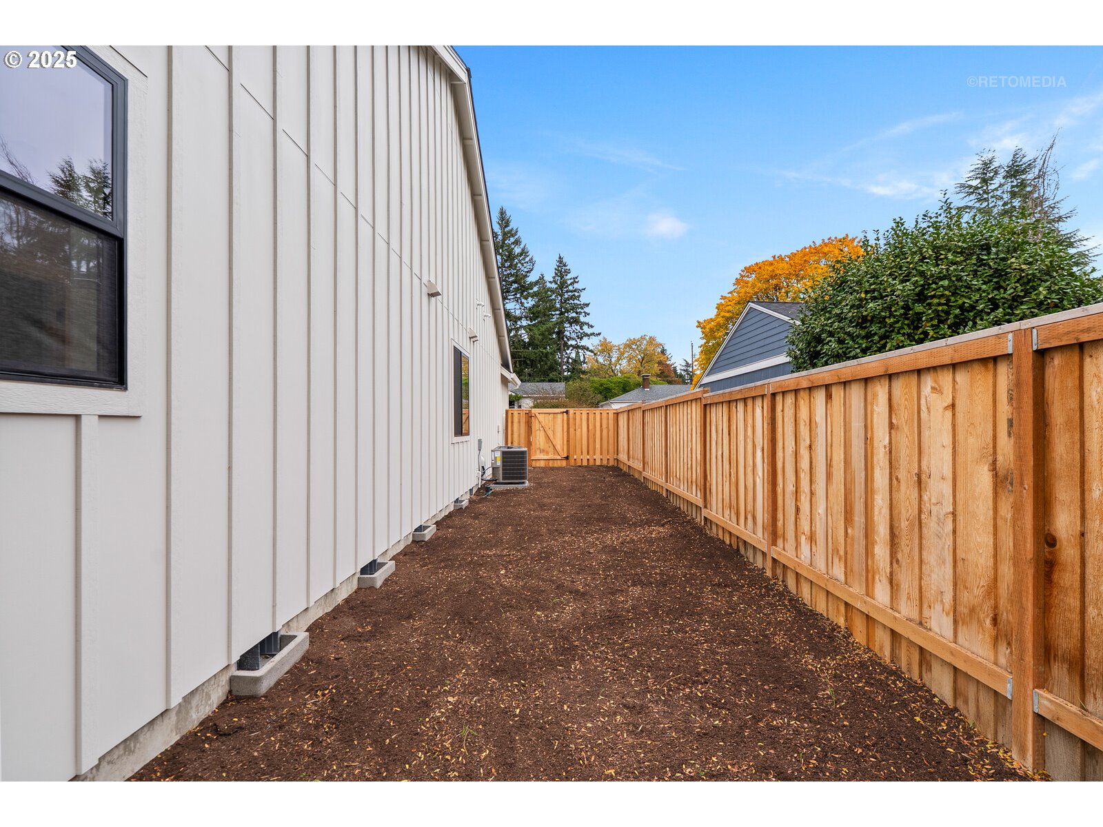 Portland, Oregon 97225, United States, 3 Bedrooms Bedrooms, ,2 BathroomsBathrooms,Residential,Active,237729