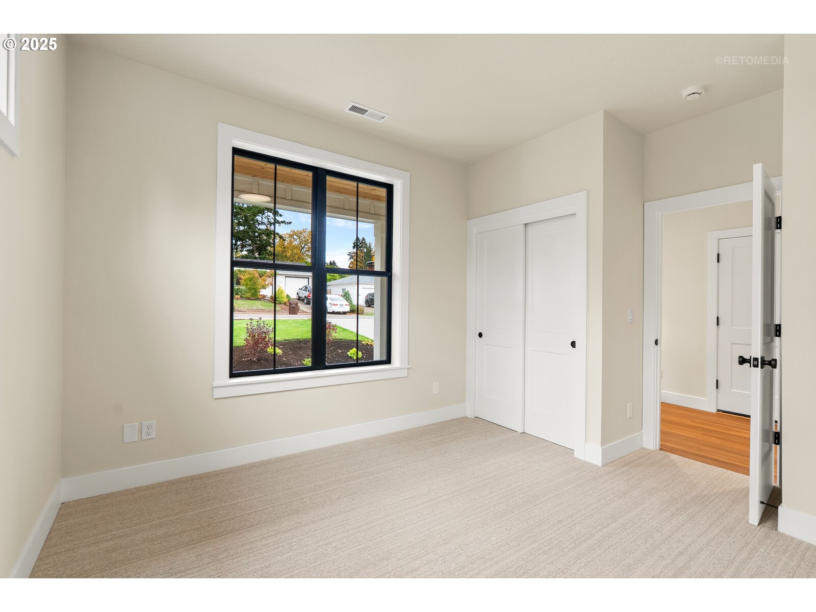 Portland, Oregon 97225, United States, 3 Bedrooms Bedrooms, ,2 BathroomsBathrooms,Residential,Active,237729