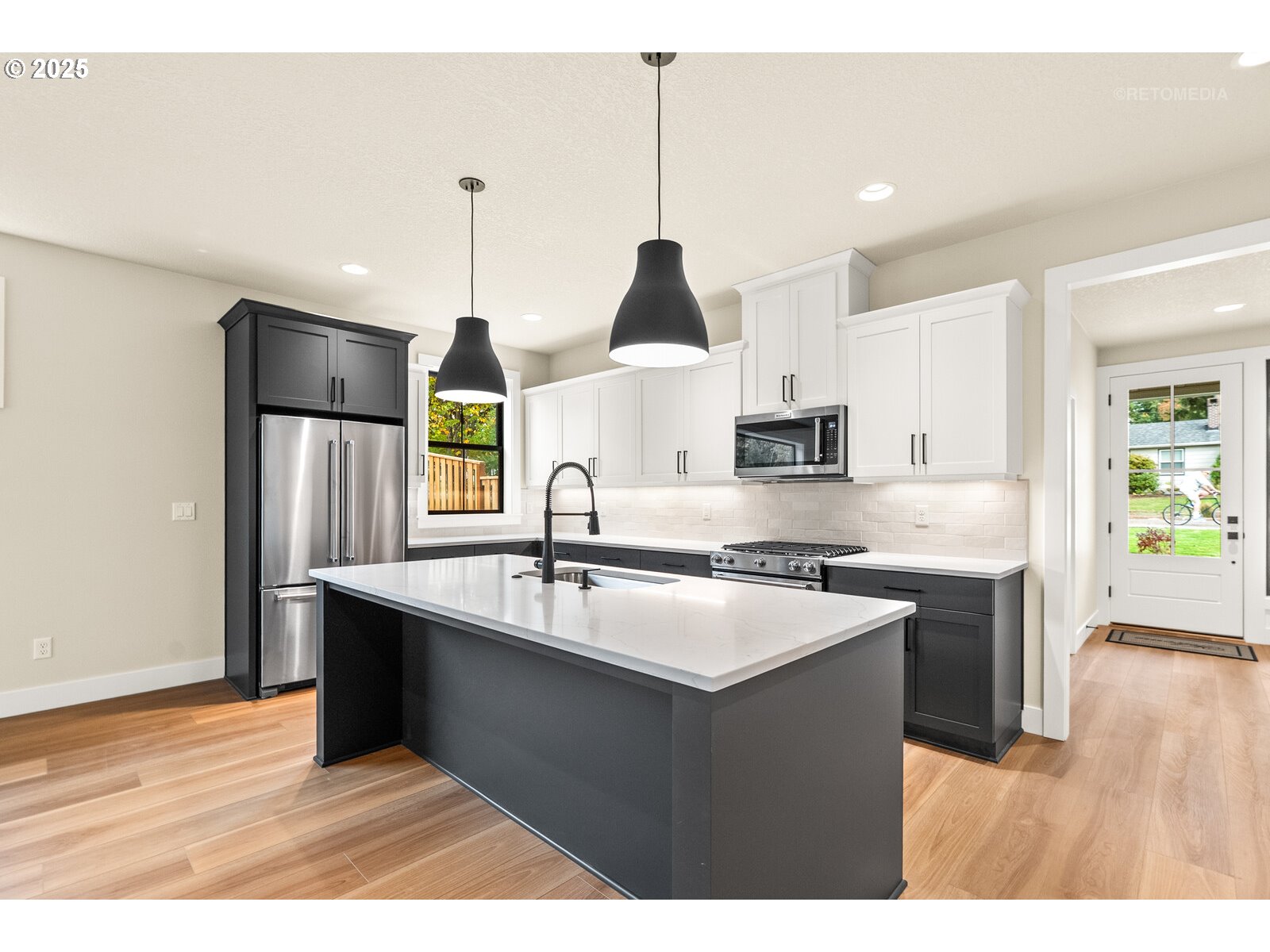 Portland, Oregon 97225, United States, 3 Bedrooms Bedrooms, ,2 BathroomsBathrooms,Residential,Active,237729