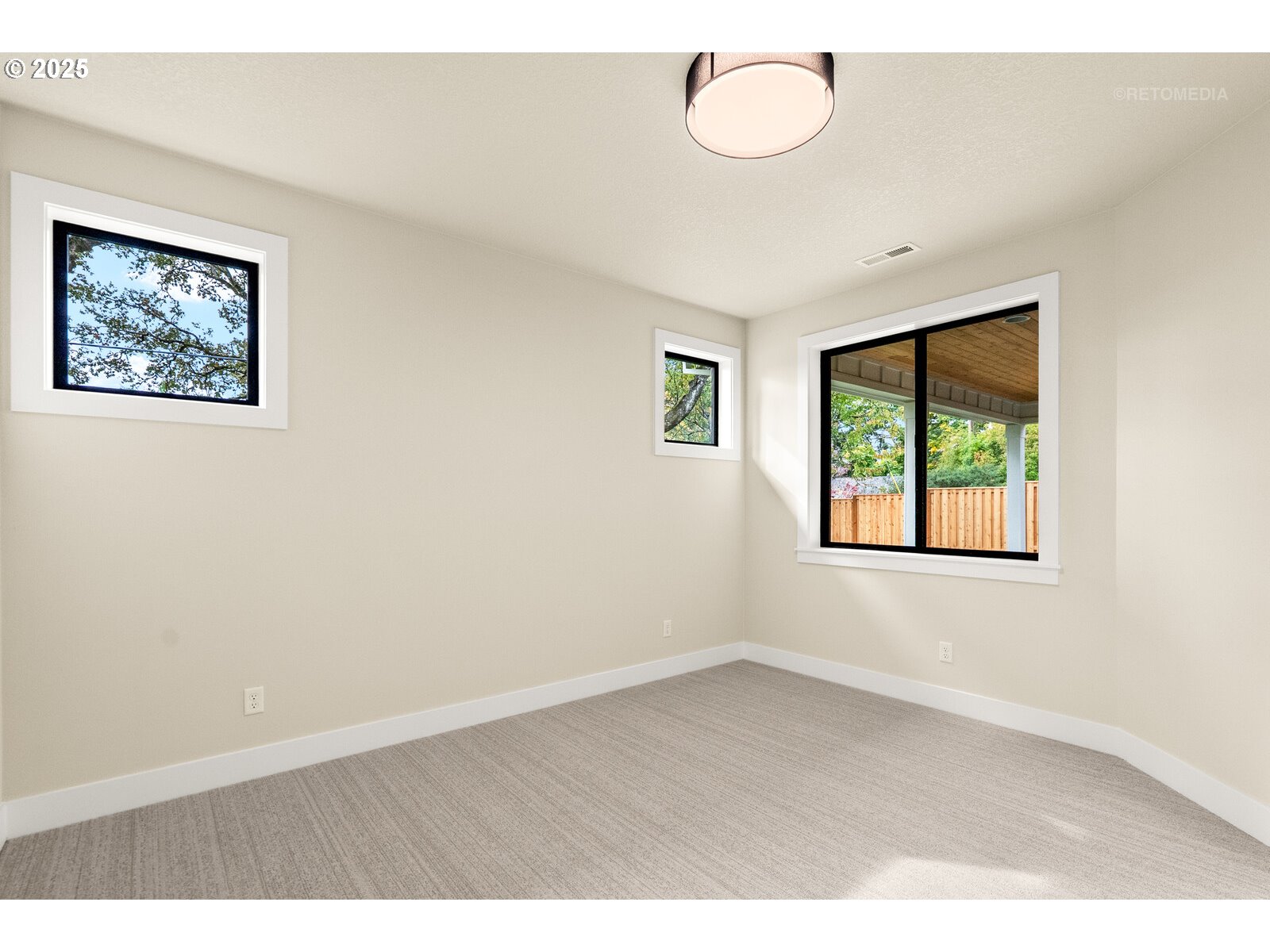 Portland, Oregon 97225, United States, 3 Bedrooms Bedrooms, ,2 BathroomsBathrooms,Residential,Active,237729