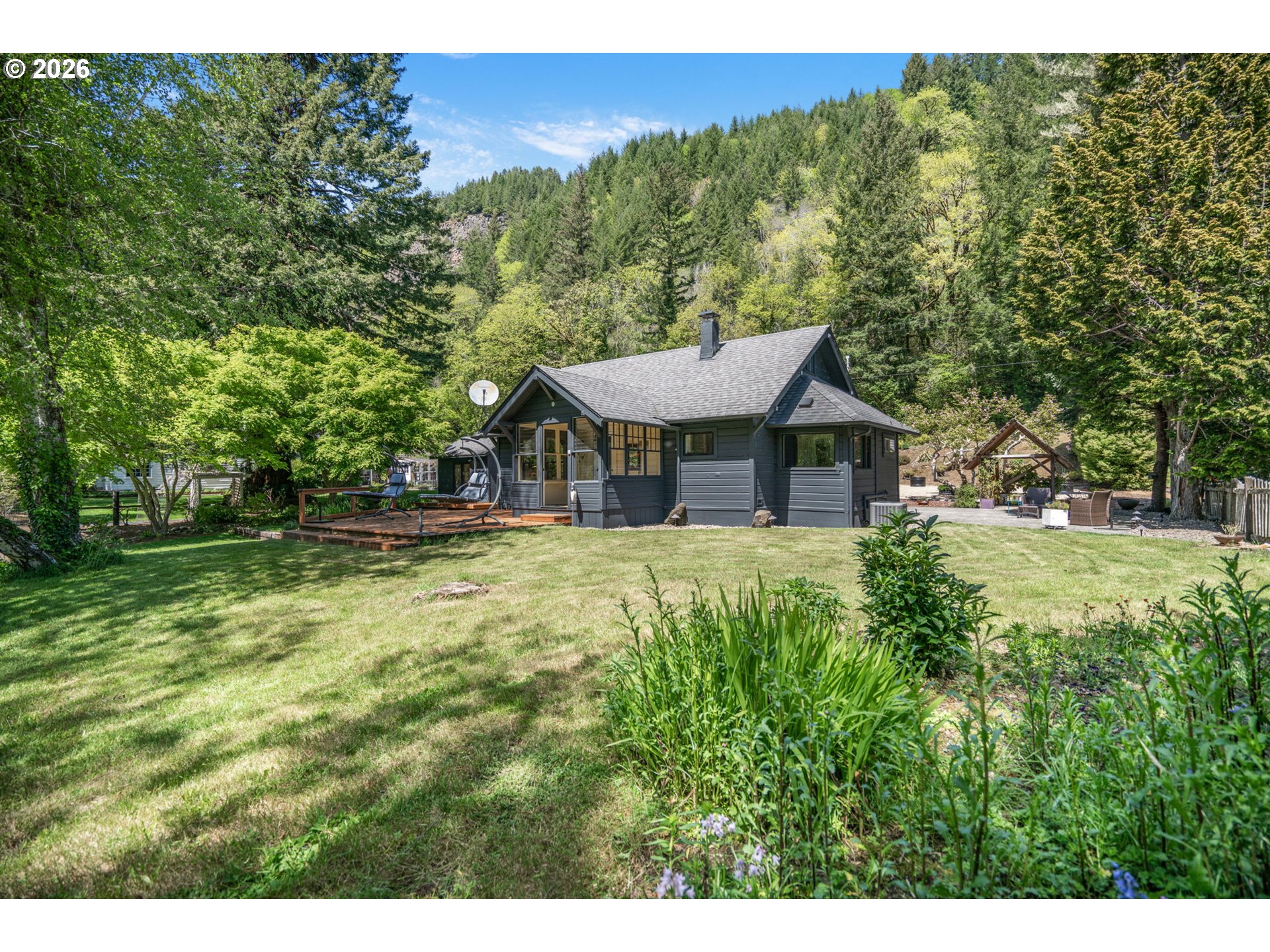 11085 E MAPLETON RD