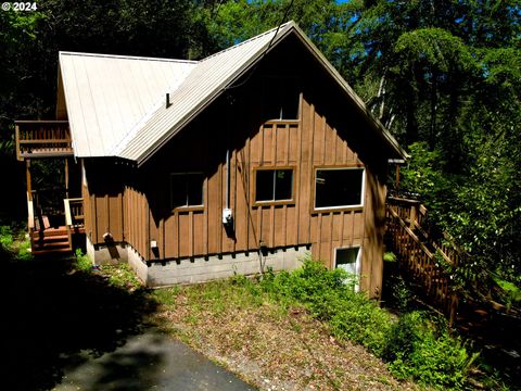 A home in Port Orford