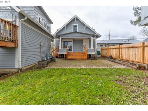 A home in Newberg