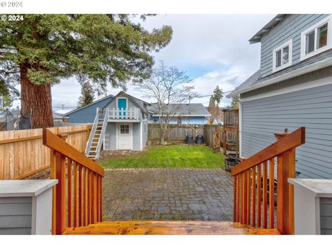 A home in Newberg