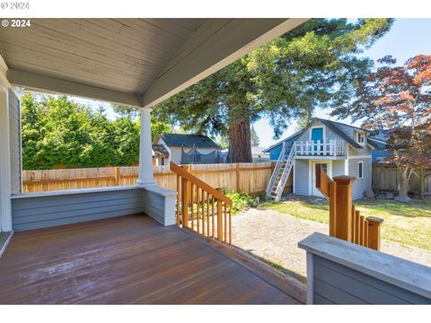 A home in Newberg