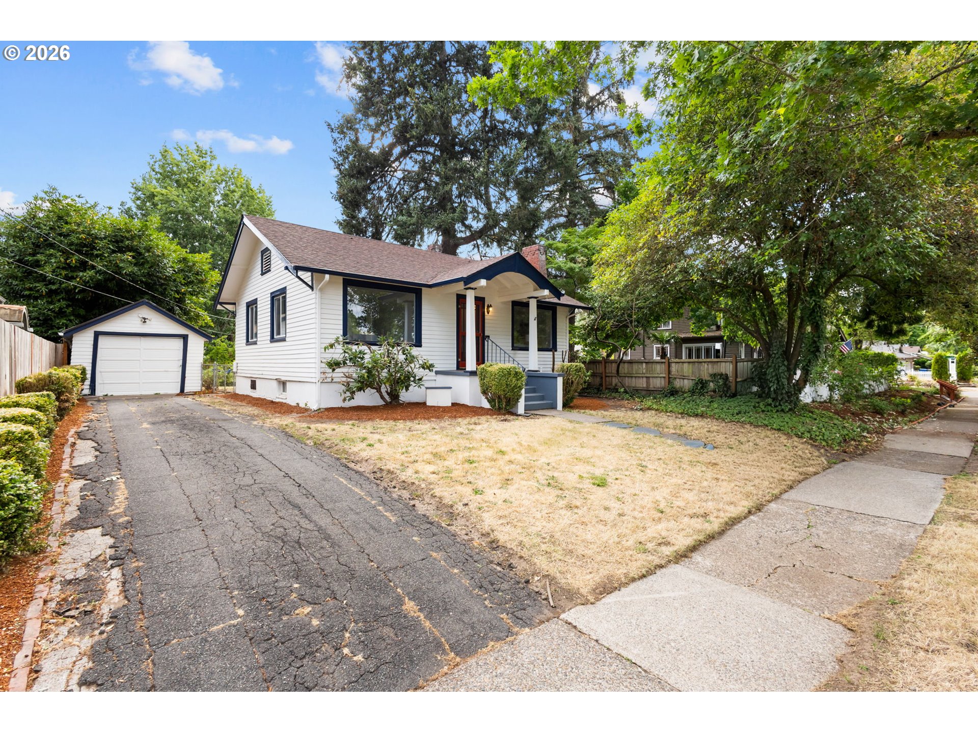 251 KINGWOOD AVE