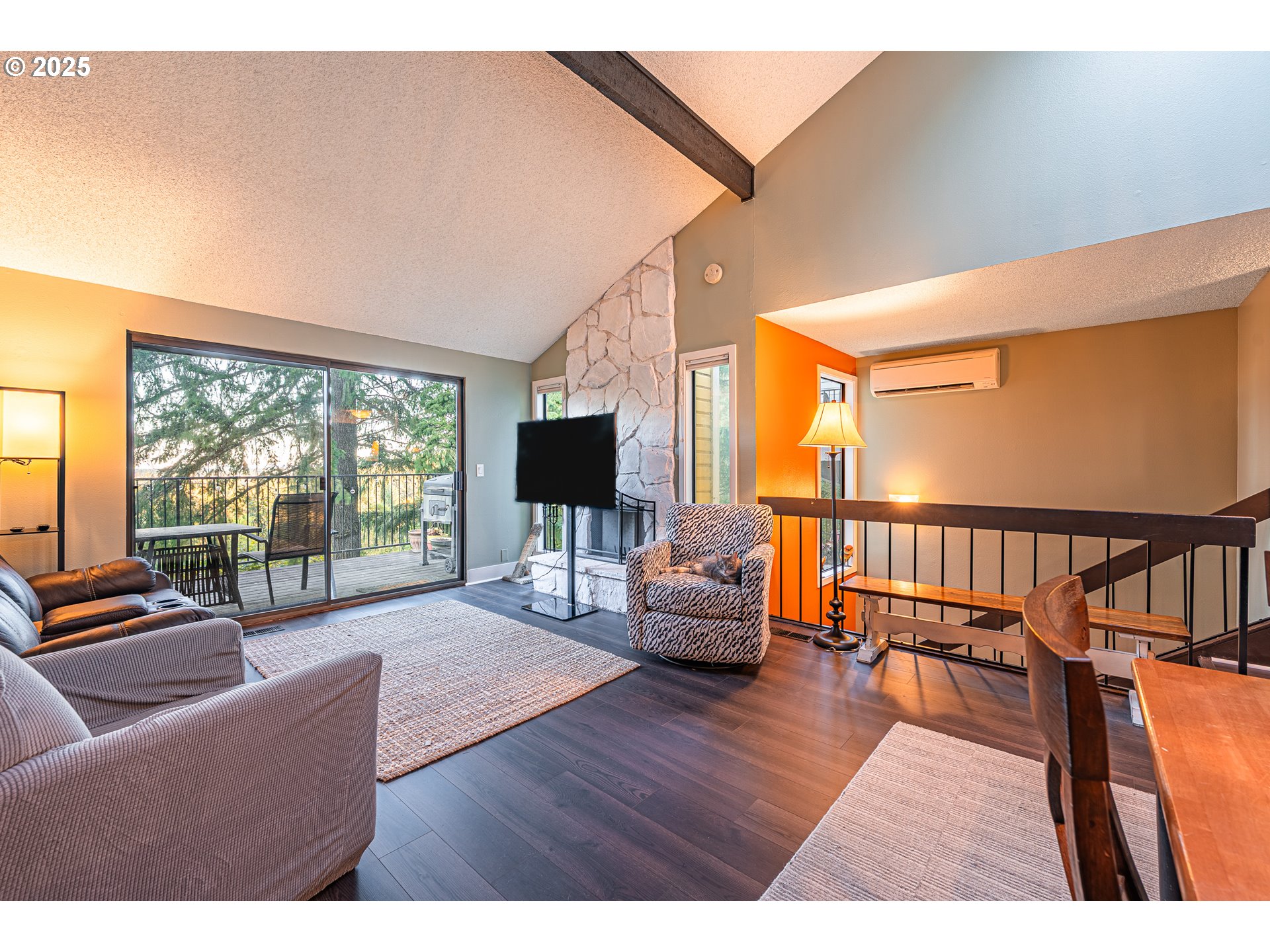 3817 COLONY OAKS DR