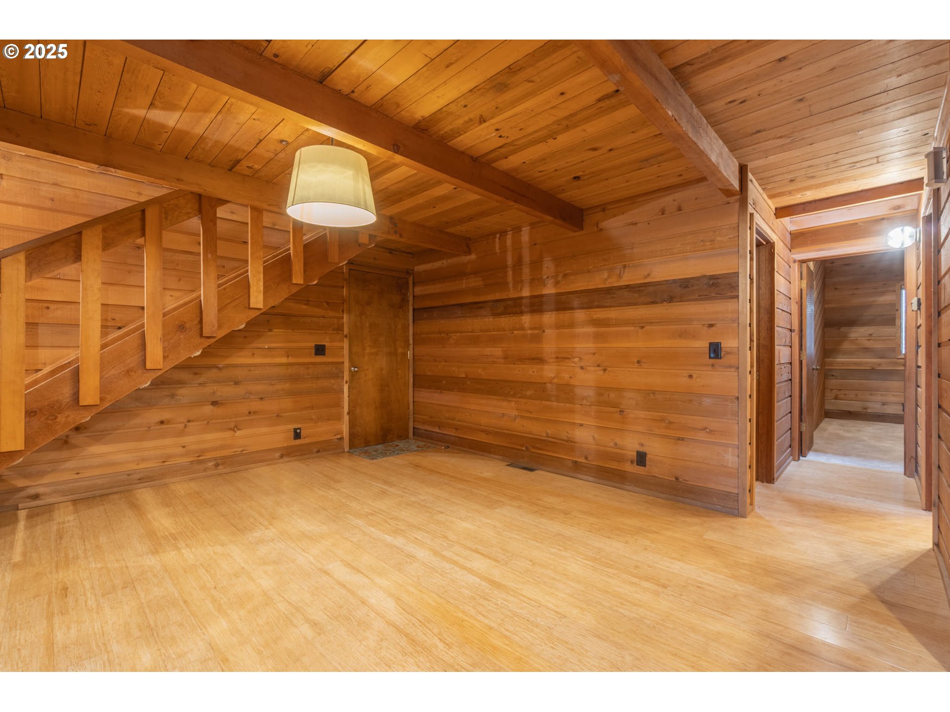 3054 HENDRICKS HILL DR