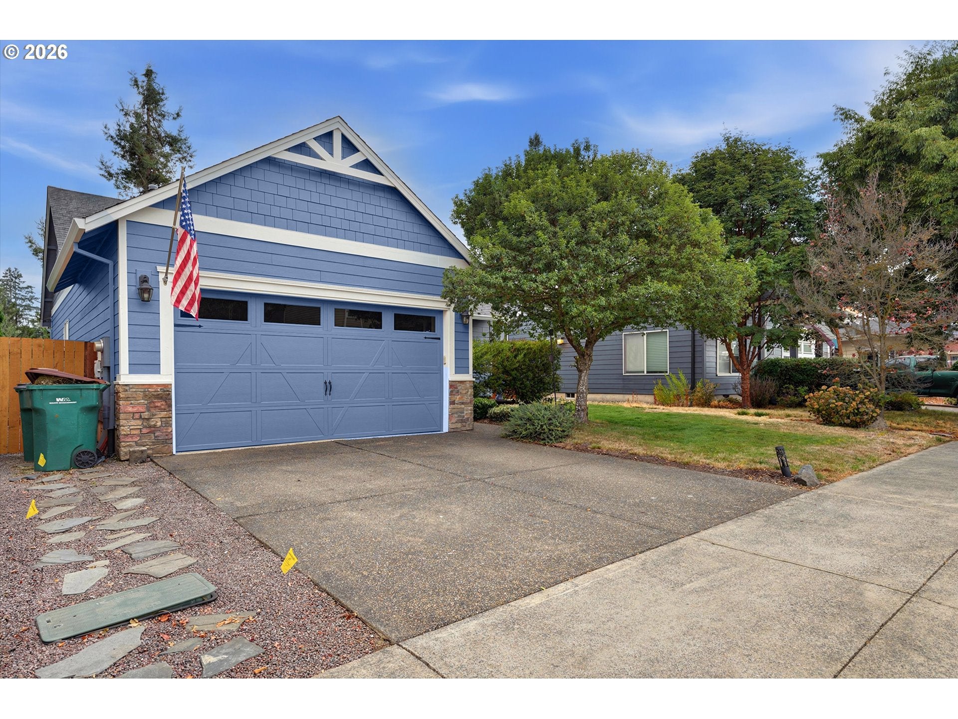 585 S DONNA DR