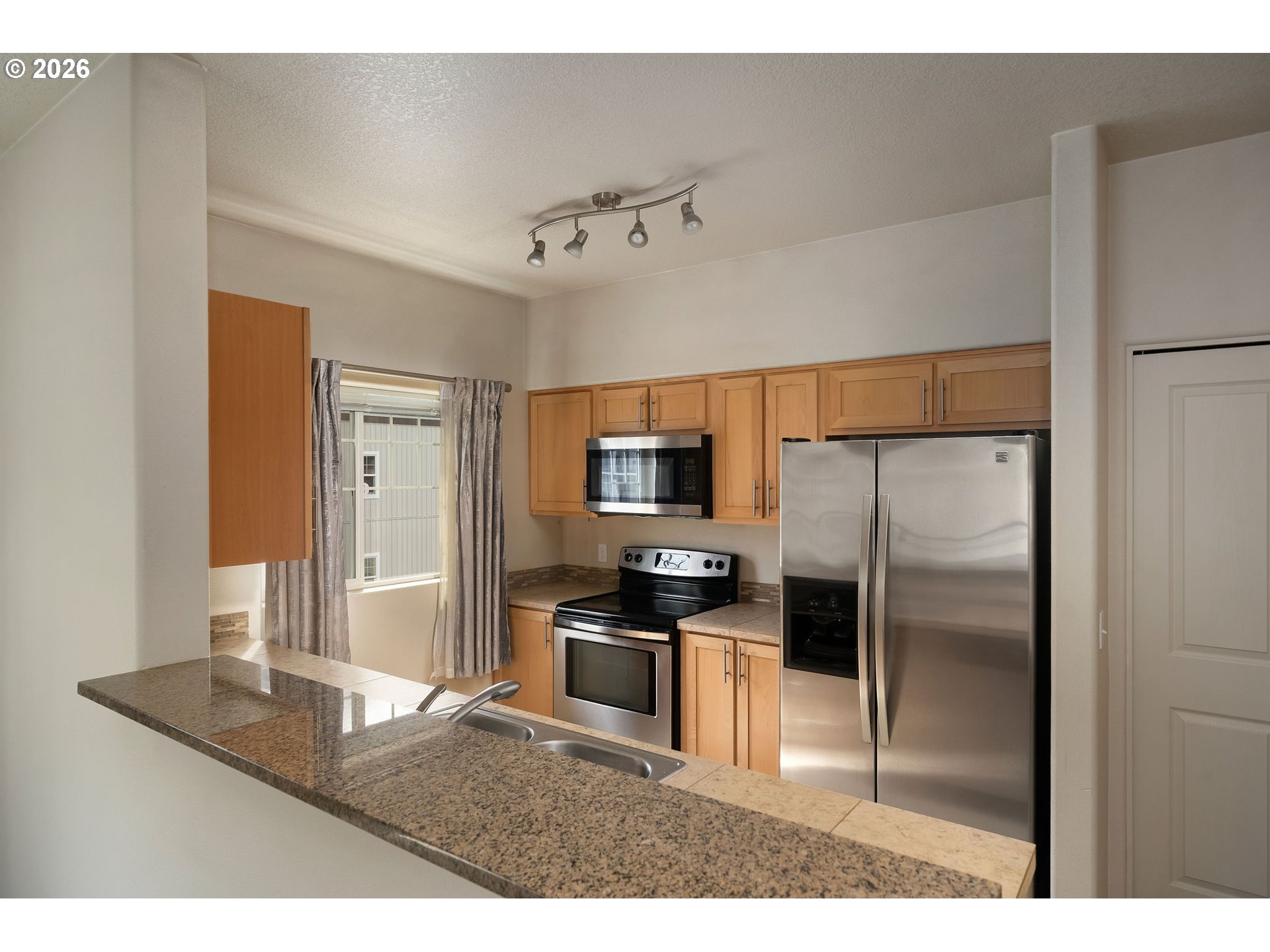 590 NW LOST SPRINGS TER 403