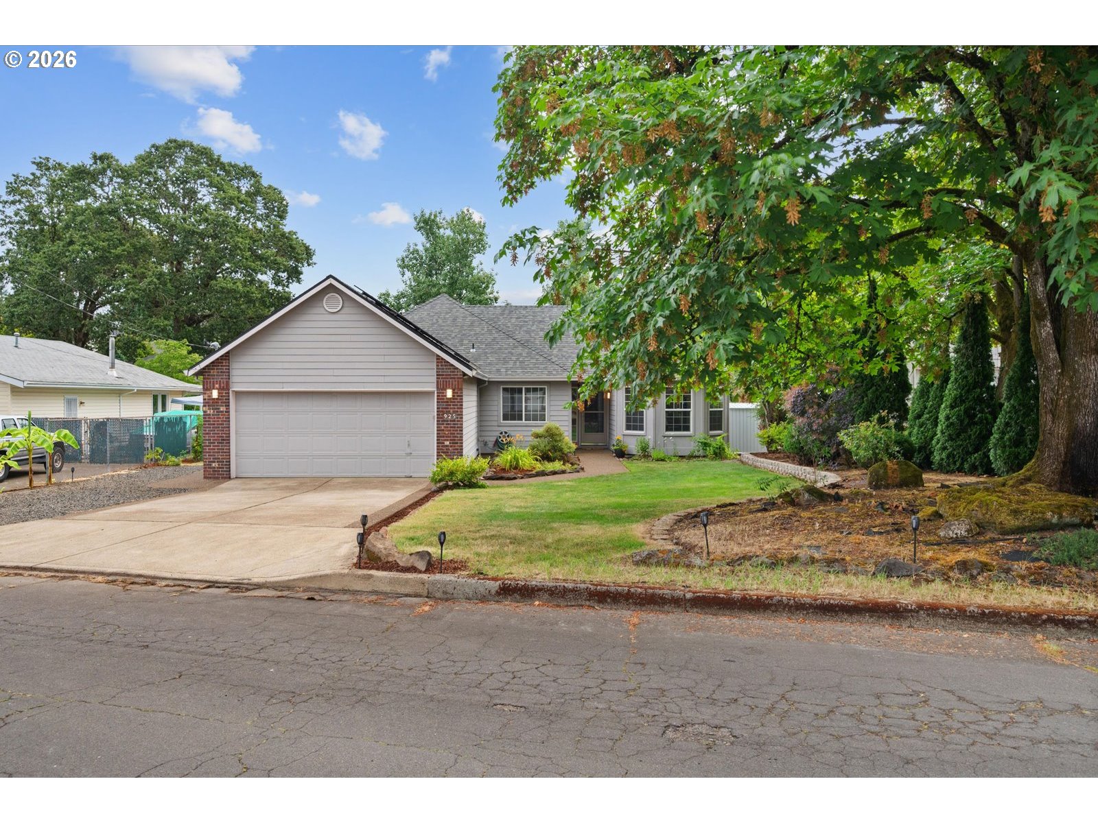 925 DONNA LYNN WAY