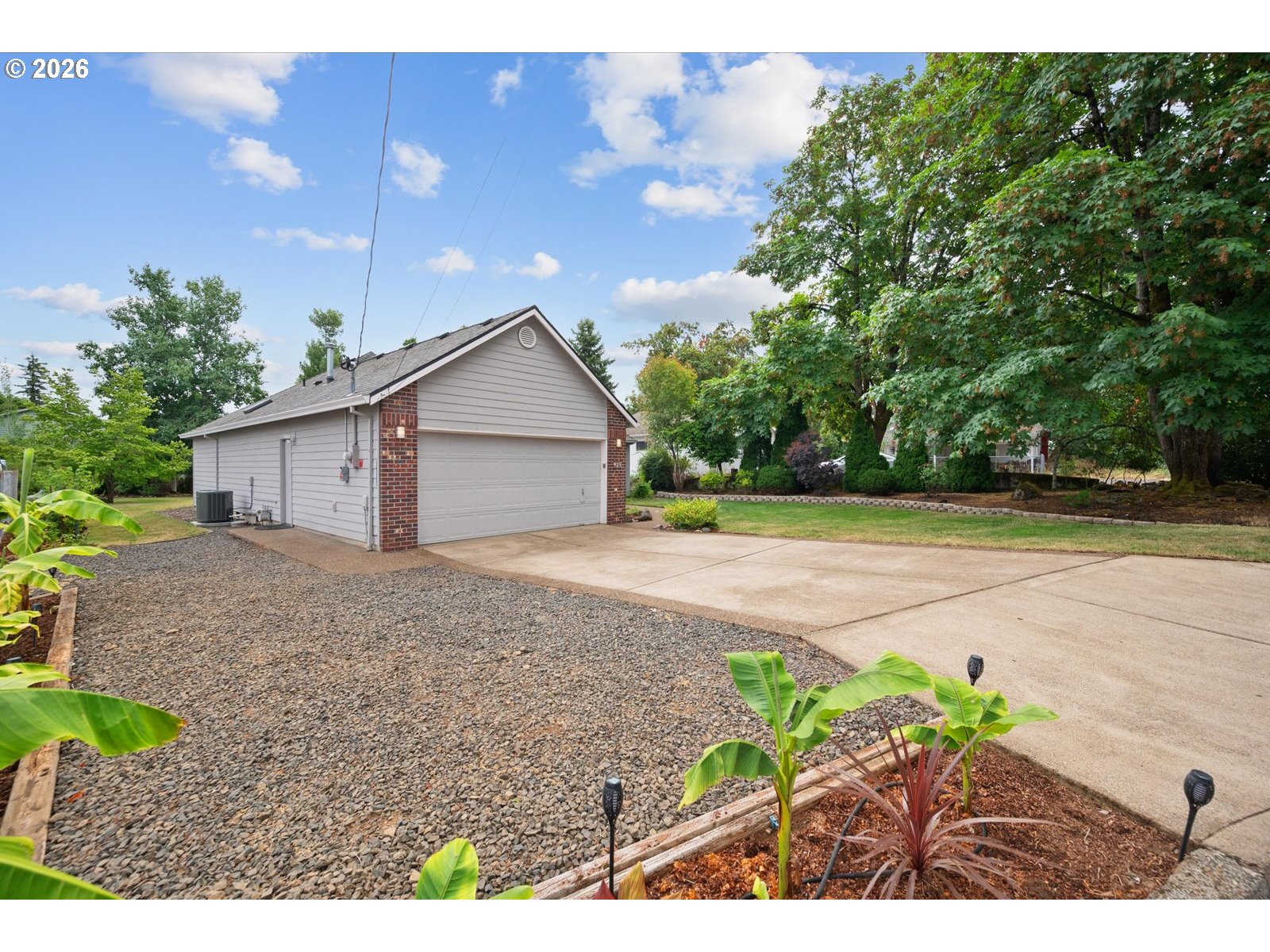 925 DONNA LYNN WAY