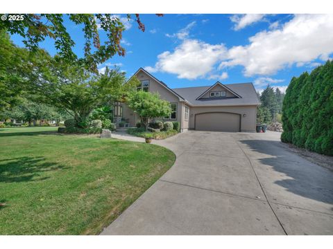 Photo of 84545 Drew Ln, Pleasant Hill, OR 97455 (MLS # 581960191)