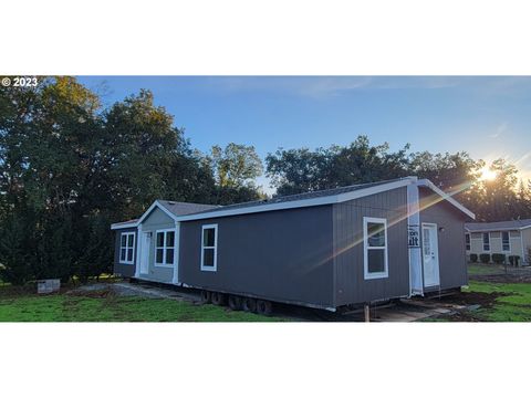 A home in Myrtle Creek