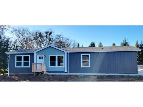 A home in Myrtle Creek