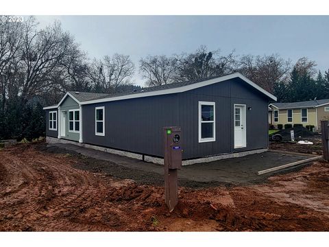 A home in Myrtle Creek