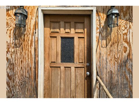 Tiny photo for 49626 High Prairie Loop, Oakridge, OR 97463 (MLS # 360069309)