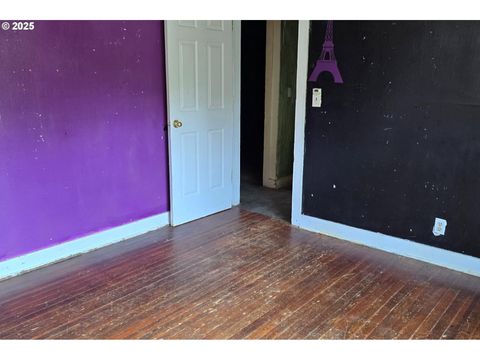 Tiny photo for 49626 High Prairie Loop, Oakridge, OR 97463 (MLS # 360069309)