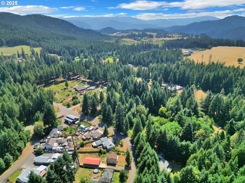 Tiny photo for 49626 High Prairie Loop, Oakridge, OR 97463 (MLS # 360069309)