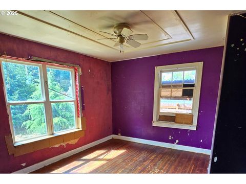 Tiny photo for 49626 High Prairie Loop, Oakridge, OR 97463 (MLS # 360069309)