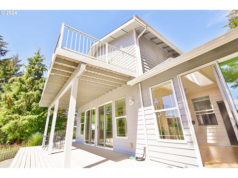 311 COUNCIL HILL RD Lakeside OR 97449