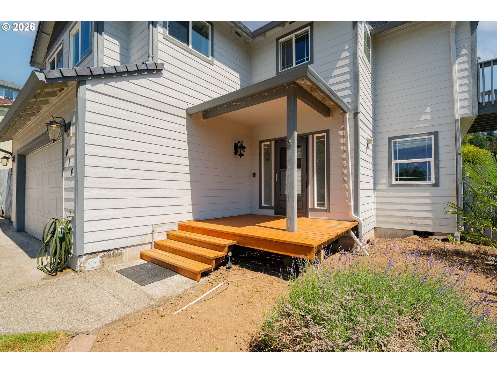 414 N 3RD PL