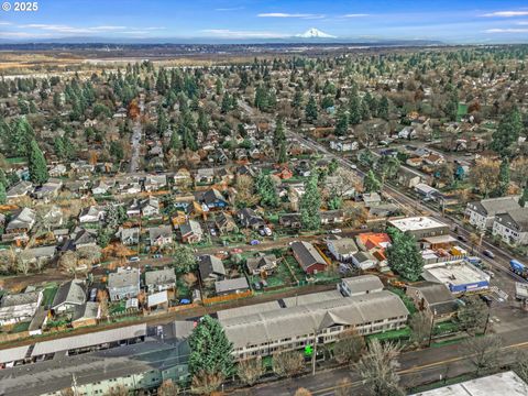 9221 N LOMBARD ST 11 Portland OR 97203