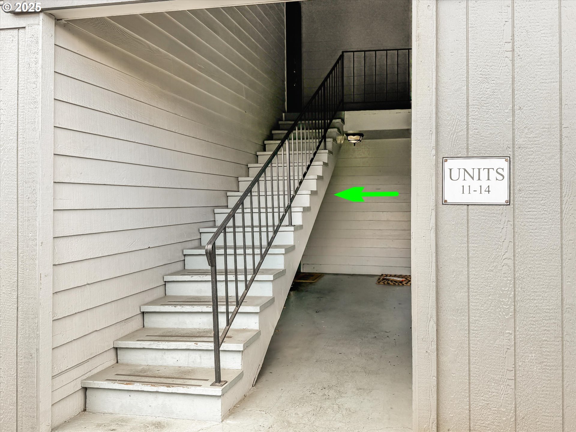 9221 N LOMBARD ST 11